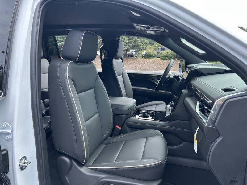 2025 GMC Yukon XL Elevation