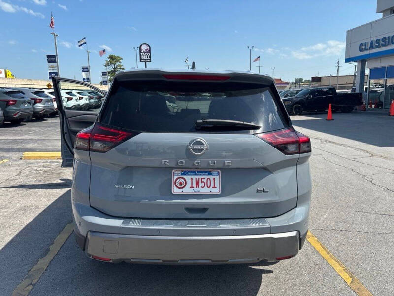 2024 Nissan Rogue SL