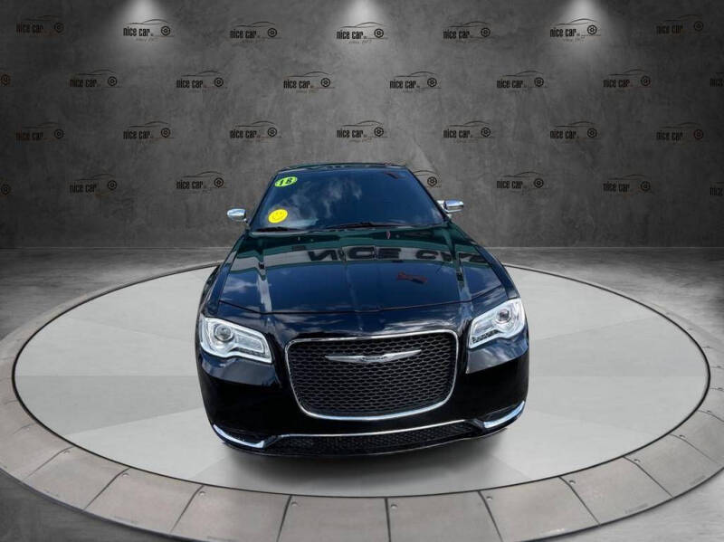 2018 Chrysler 300 Limited