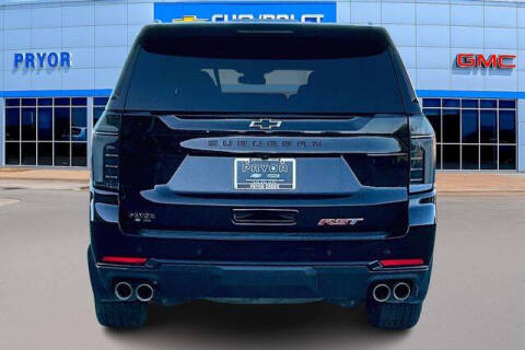 2025 Chevrolet Suburban RST
