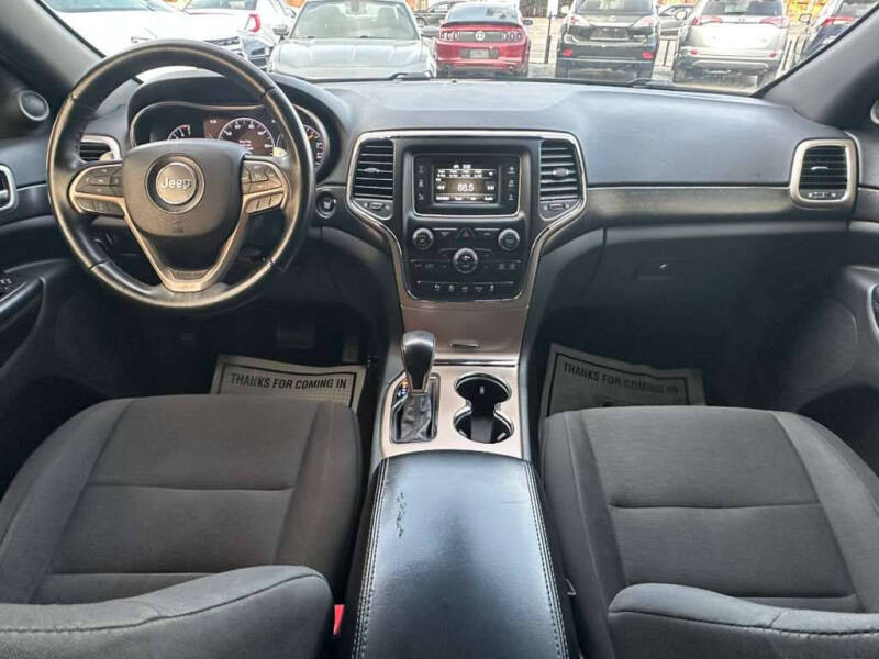 2017 Jeep Grand Cherokee Laredo
