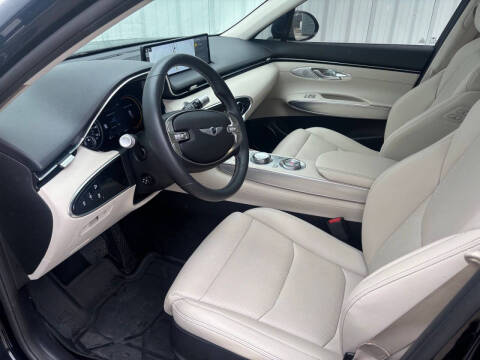 2023 Genesis GV70 2.5T Standard