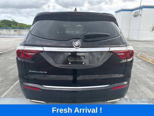 2023 Buick Enclave Essence