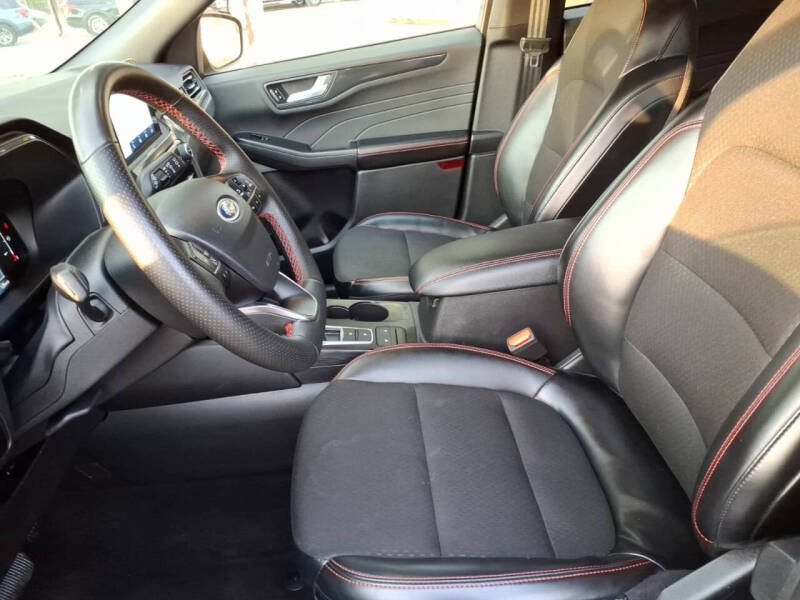2025 Ford Escape ST-Line