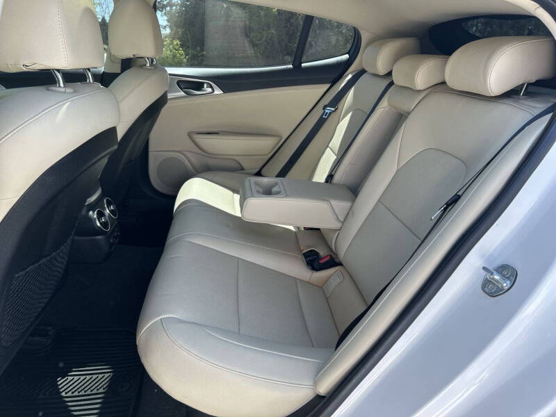 2022 Kia Stinger GT1