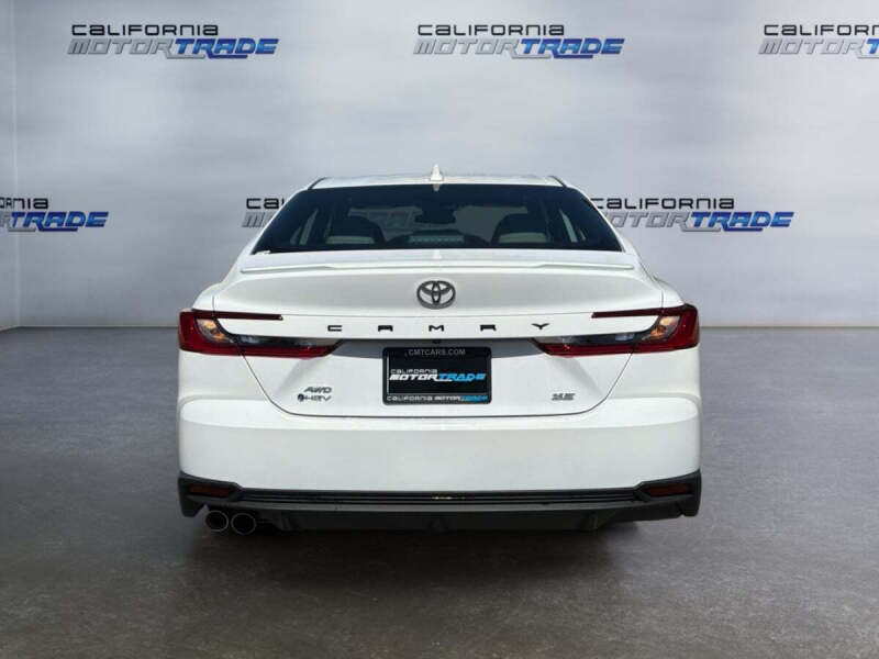 2025 Toyota Camry SE