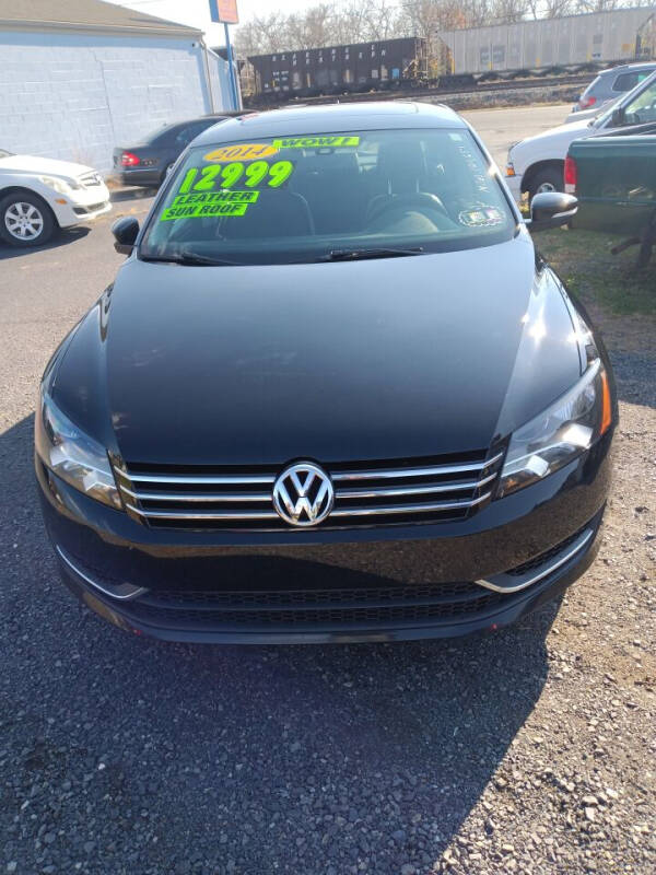 2014 Volkswagen Passat for sale at BRAUNS AUTO SALES in Pottstown PA