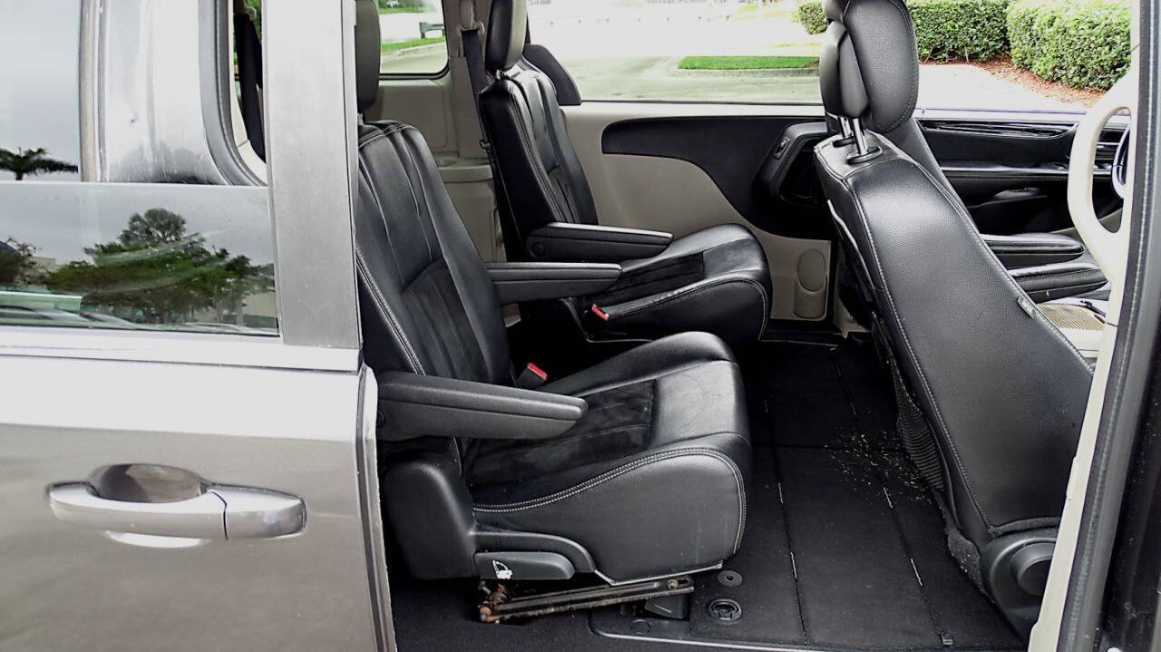 2017 Dodge Grand Caravan 21