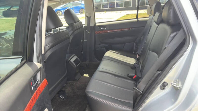 2012 Subaru Outback 2.5i Limited
