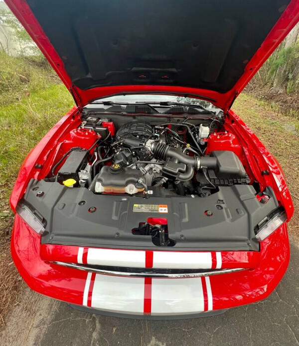 2014 Ford Mustang V6 photo 5