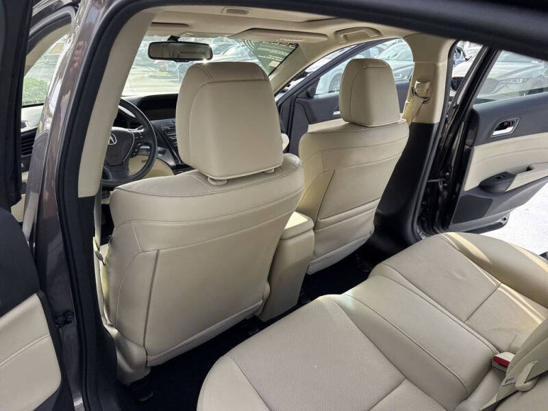 2015 Acura ILX 2.0L w/Tech