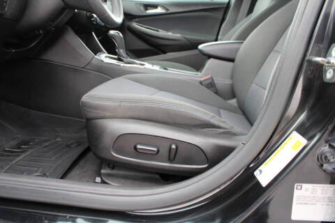 2018 Chevrolet Cruze LT Auto