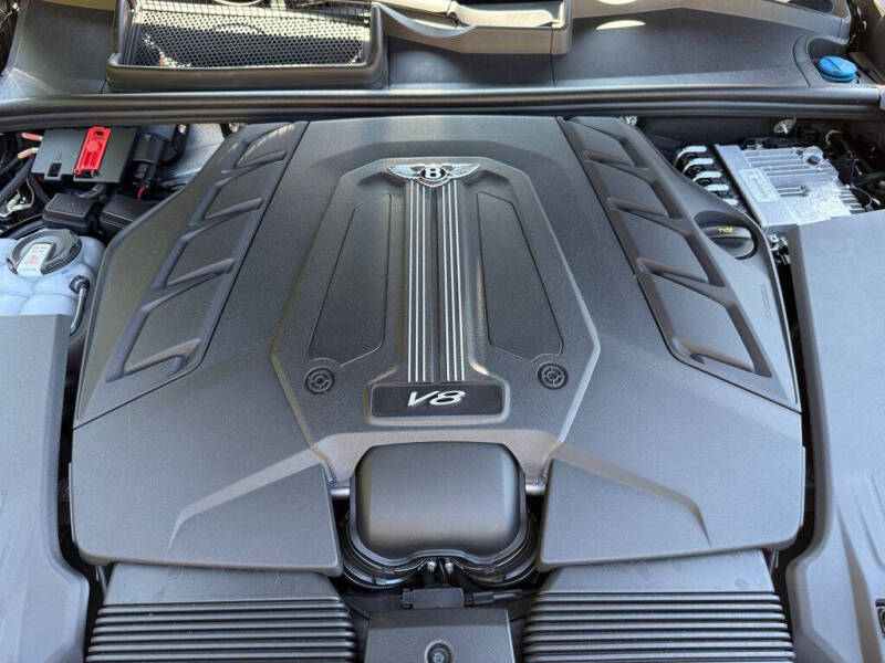 2024 Bentley Bentayga V8