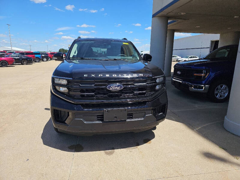 2026 Ford Expedition MAX Active