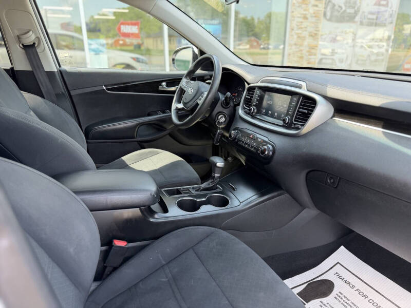 2020 Kia Sorento LX