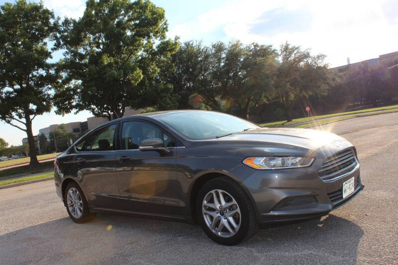 2016 Ford Fusion SE