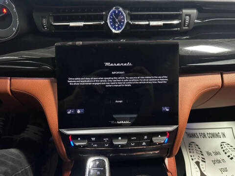 2022 Maserati Quattroporte Modena Q4