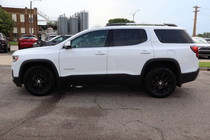 2023 GMC Acadia SLT