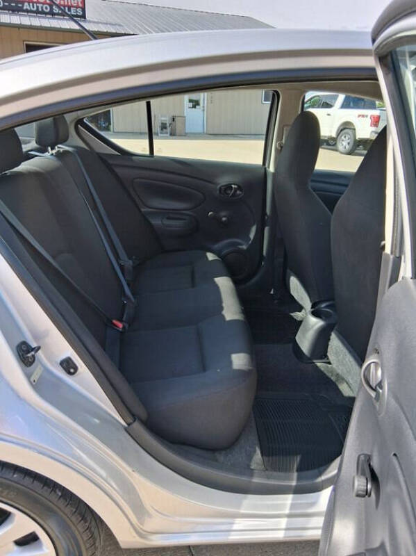 2015 Nissan Versa 1.6 S