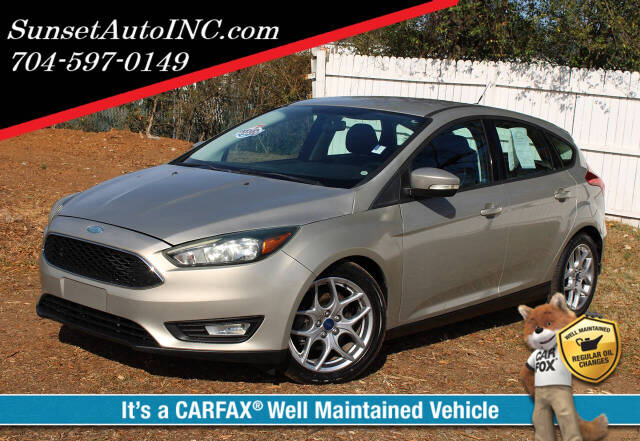 2015 Ford Focus SE's photo