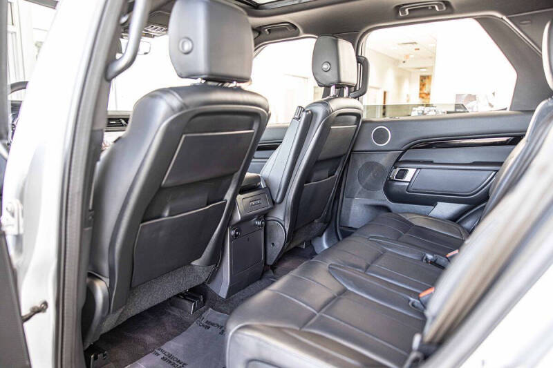 2020 Land Rover Discovery SE