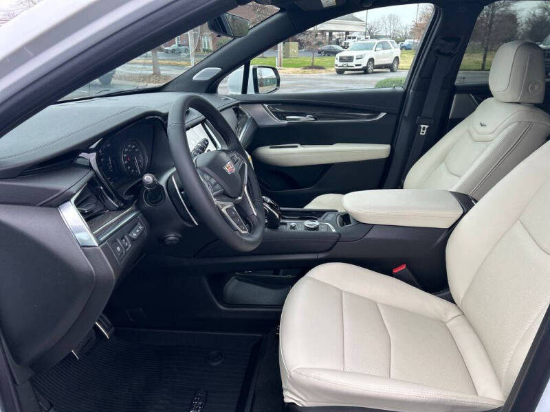 2026 Cadillac XT5 Sport