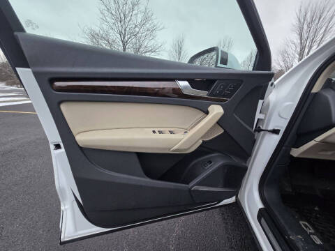 2018 Audi Q5 2.0T quattro Premium Plus