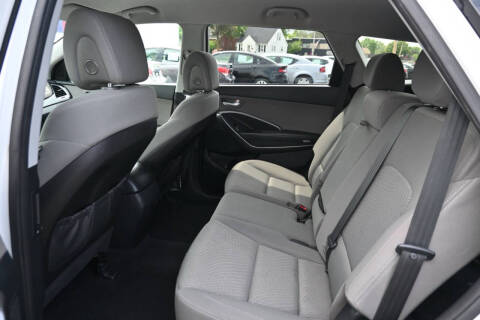 2016 Hyundai Santa Fe SE