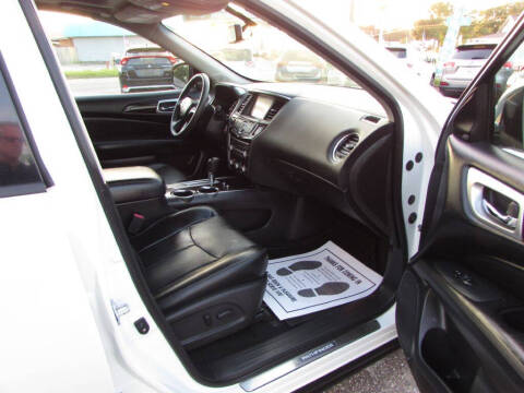 2015 Nissan Pathfinder Platinum