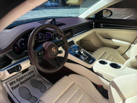 2023 Porsche Panamera GTS