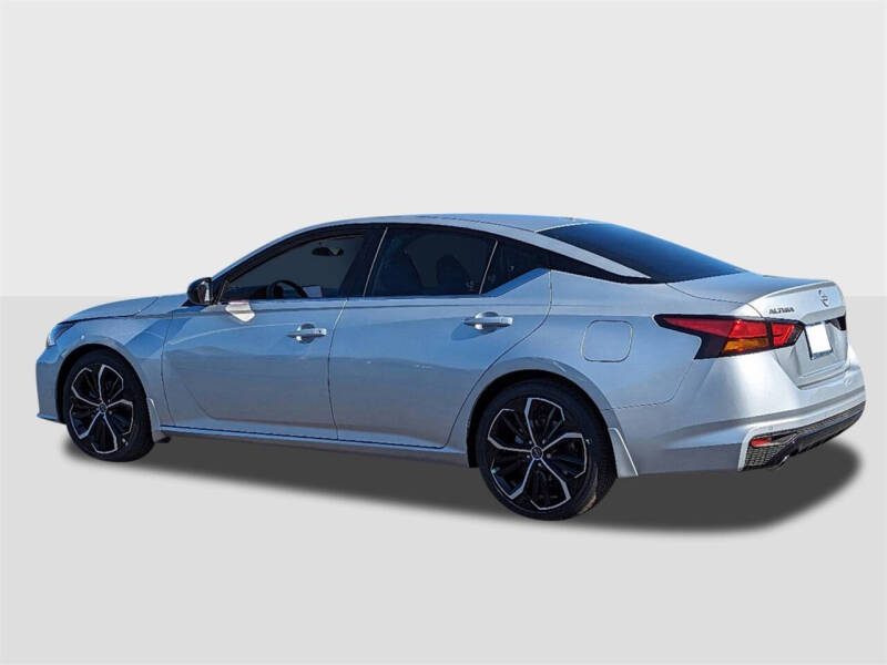 2025 Nissan Altima 2.5 SR