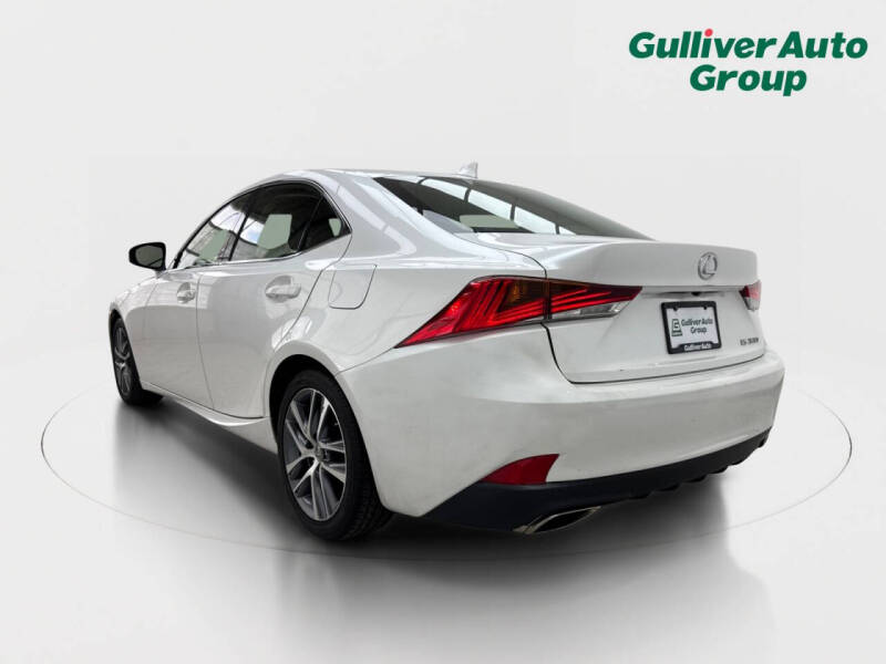 2019 Lexus IS 300