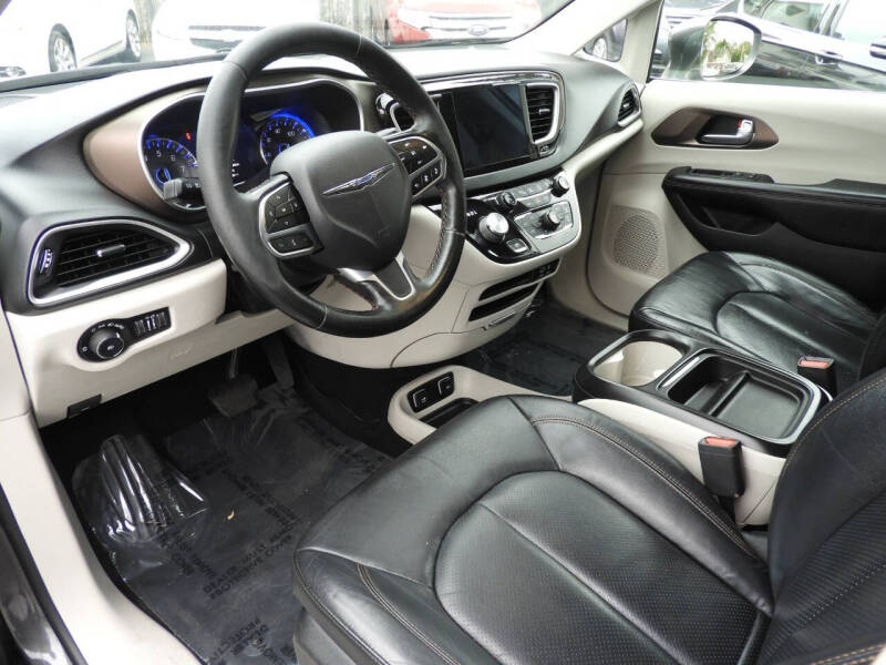 2019 Chrysler Pacifica Touring L