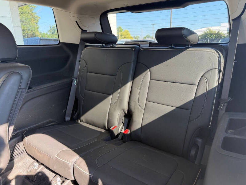 2020 GMC Acadia Denali