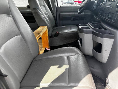 2013 Ford E-Series E-150 XL