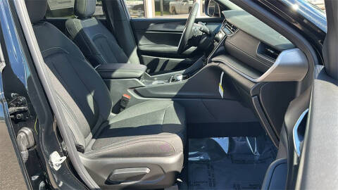 2025 Jeep Grand Cherokee Laredo X