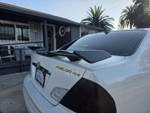 2001 Toyota Avalon XLS