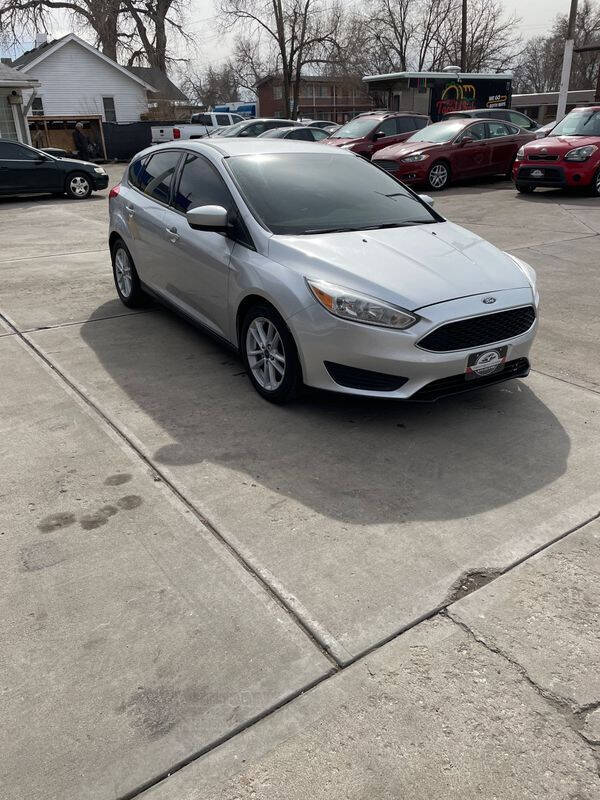 2018 Ford Focus SE SE 4dr Hatchback 2