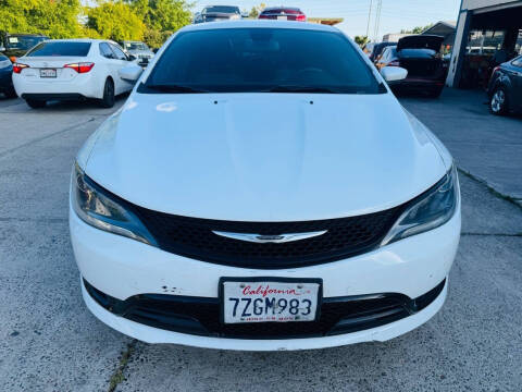 2015 Chrysler 200 S