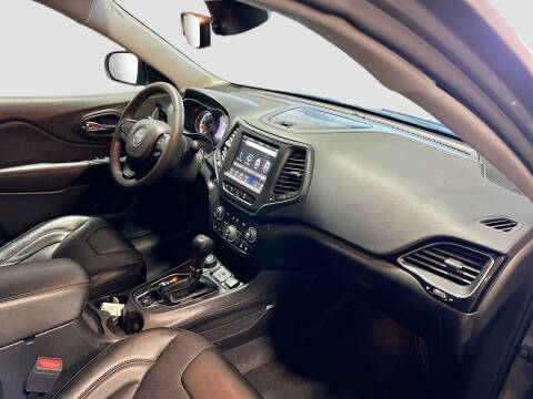 2023 Jeep Cherokee Altitude Lux