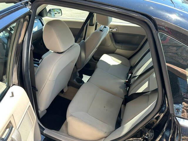 2009 Ford Focus SES