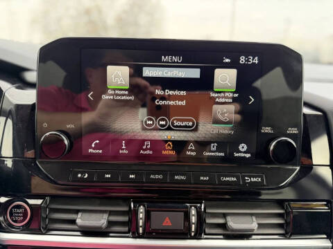 2023 Nissan Pathfinder SL