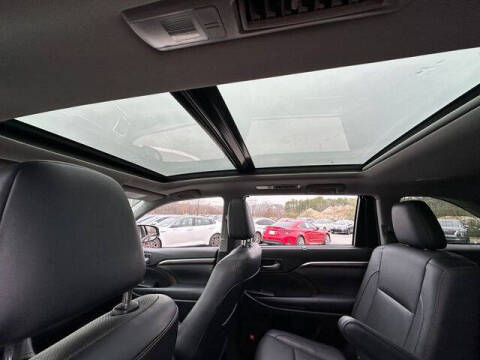 2016 Toyota Highlander Limited Platinum