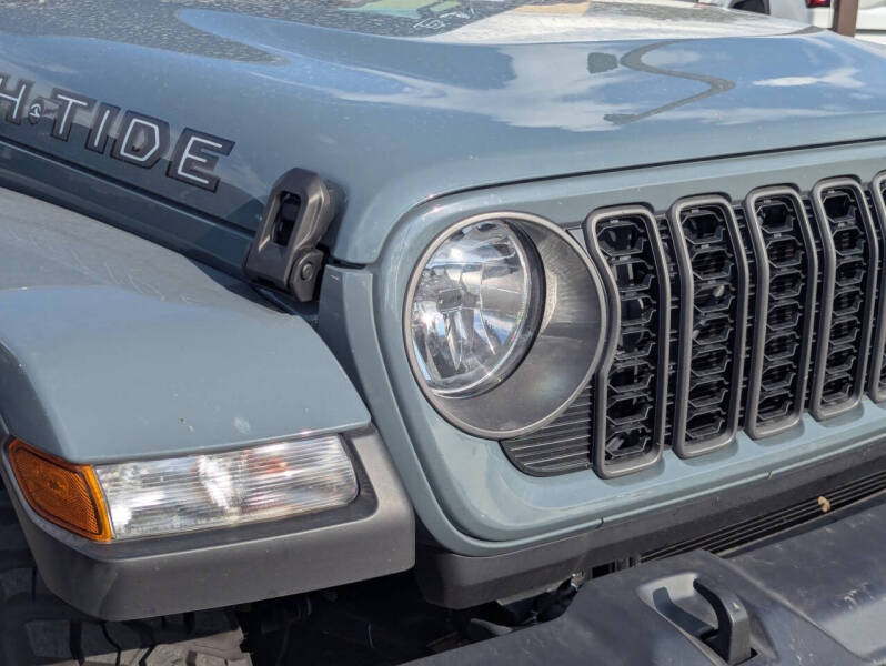 2025 Jeep Gladiator High Tide