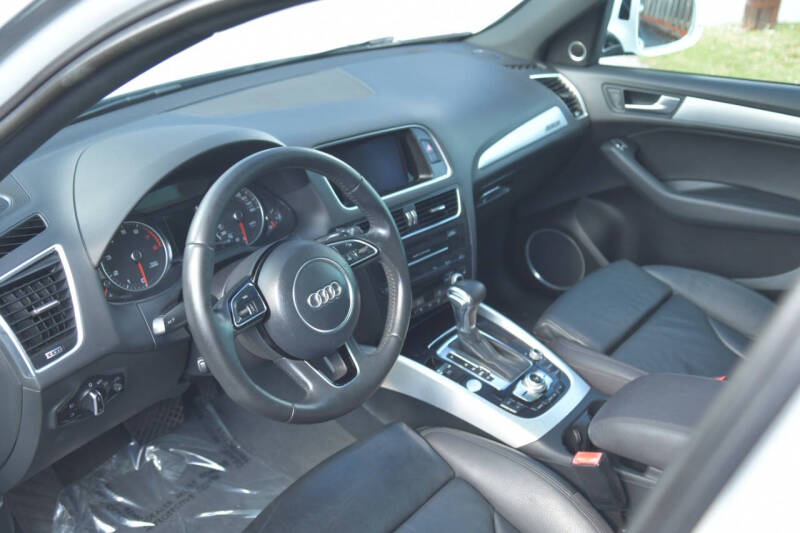2017 Audi Q5 2.0T quattro Premium Plus