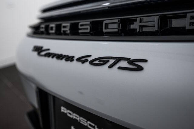 2026 Porsche 911 Carrera 4 GTS