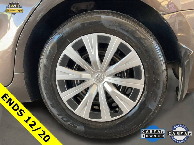 2018 Toyota Camry Hybrid LE