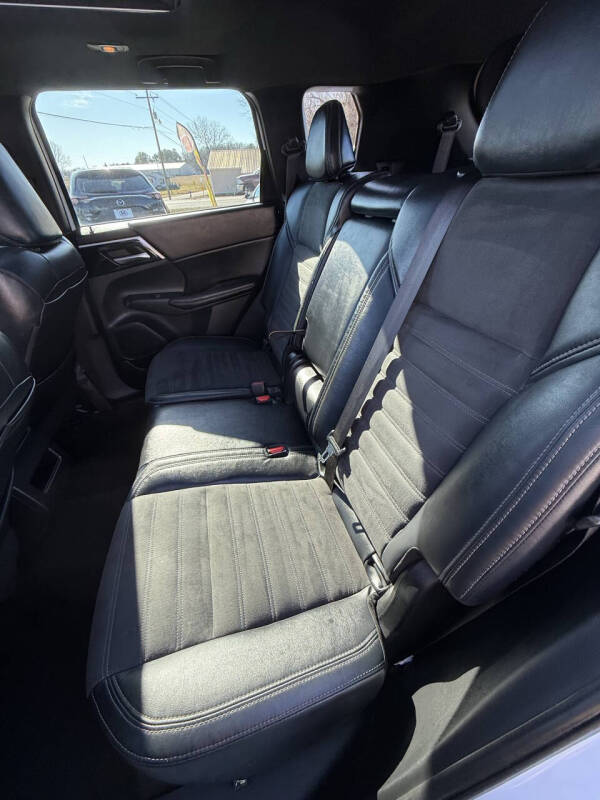 2022 Mitsubishi Outlander Black Edition