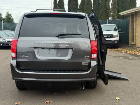 2019 Dodge Grand Caravan SXT 35th Anniversary Edition