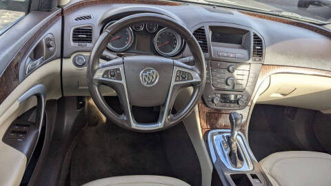 2012 Buick Regal Premium 1